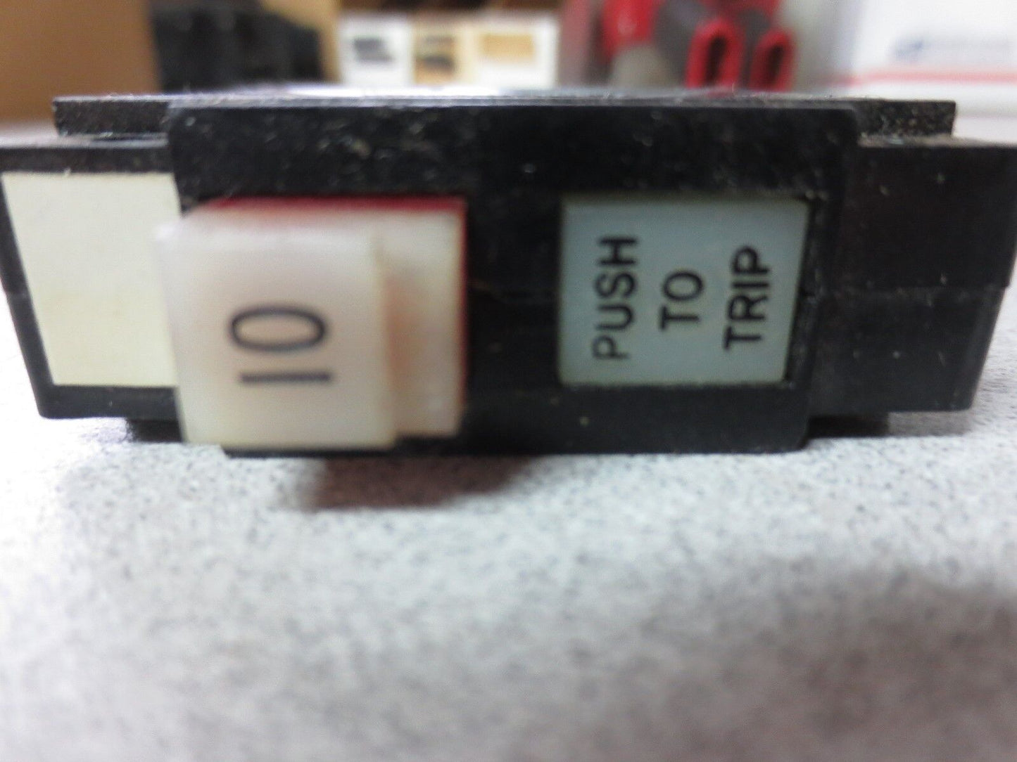 ALLEN-BRADLEY 1492-G100 Ser. B CIRCUIT BREAKER 10A, 250VAC MAX