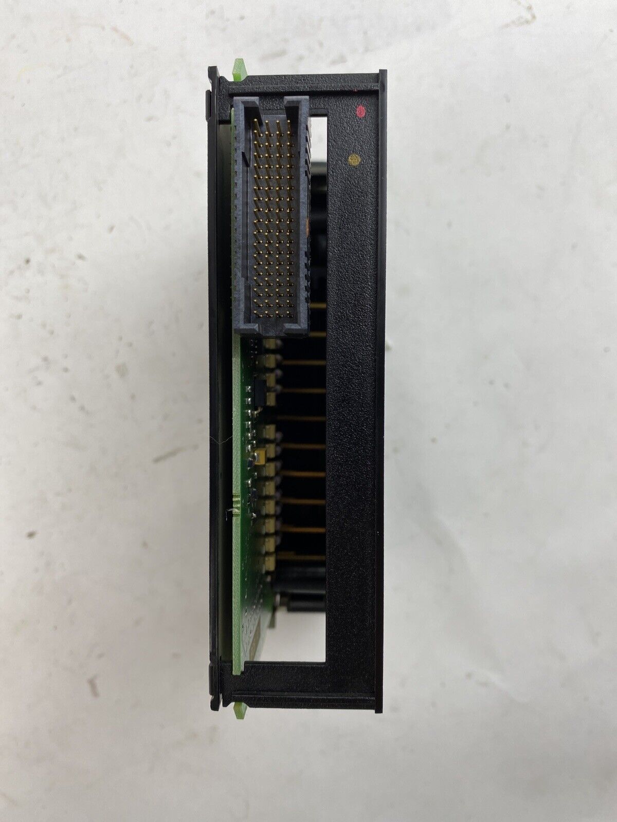 Allen-Bradley 1756-IB16 DC INPUT 16PT 10-31.2VDC 10mA SER A F/W REV. 3.3