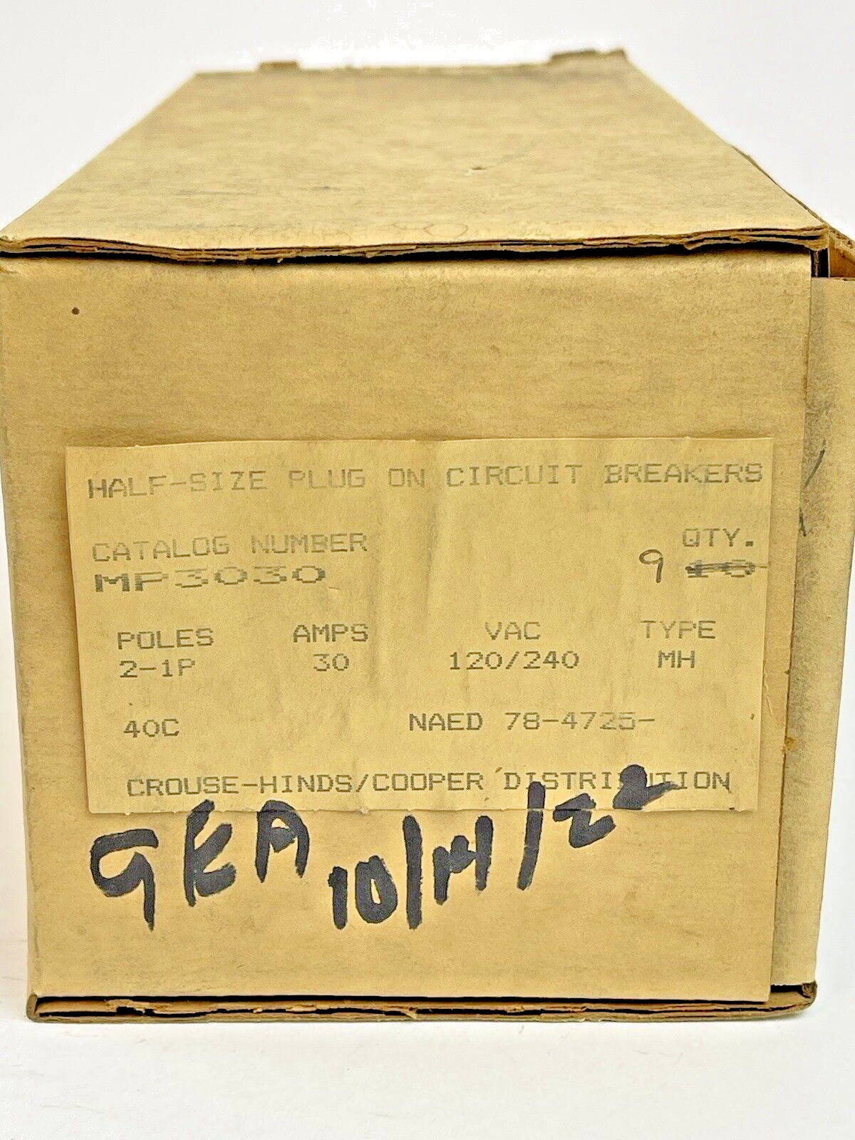 CROUSE-HINDS *BOX OF 9*-MP3030- 2-1 POLE,30 A, 240 VAC HALF-SIZE CIRCUIT BREAKER