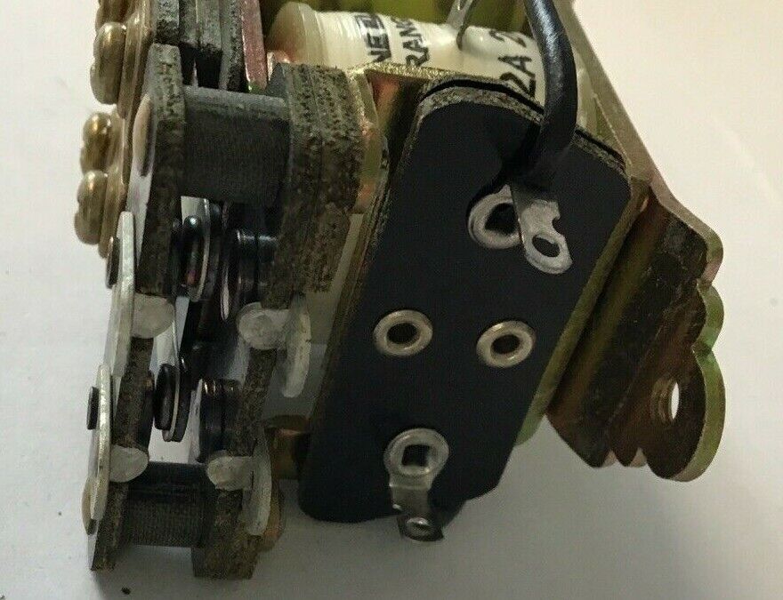 LINE ELECTRIC LR2A RELAY 2N.C. 220VAC