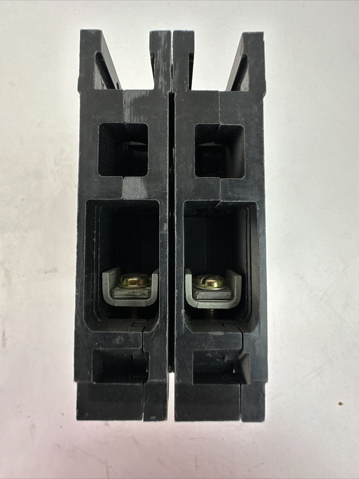 SIEMENS ITE E22B030 CIRCUIT BREAKER 20A 2P 240VAC 125/250VDC