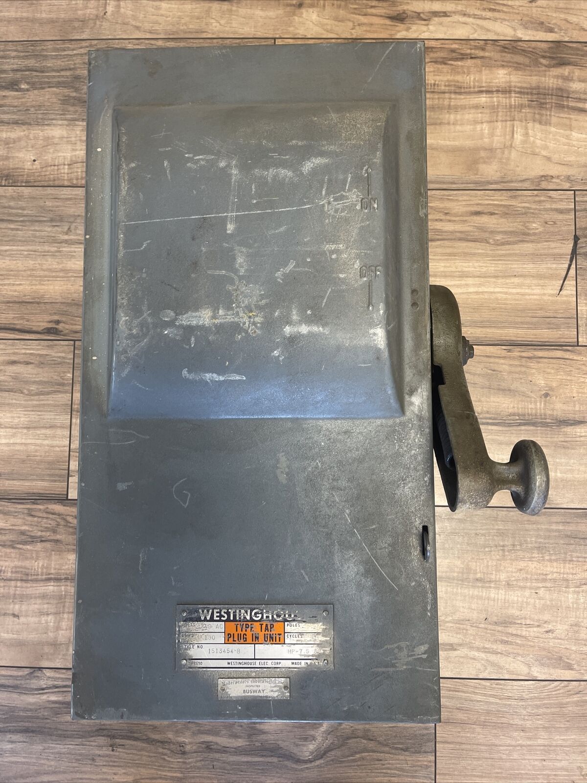 WESTINGHOUSE 1513454-B TYPE TAP PLUG IN UNIT 240VAC 100AMP 3POLE 7.5HP FUSIBLE
