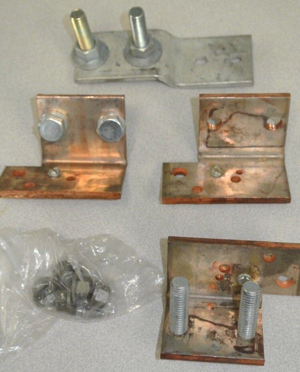 CUTLER-HAMMER CG3CLT800 / TOP FEED CRIMP LUG PAD KIT / NEW SURPLUS