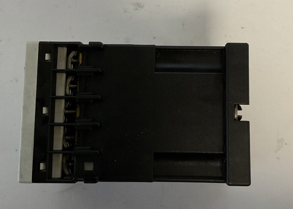 SIEMENS 3RH1122-1HB40 CONTACTOR 17-30VDC 10A 600VAC