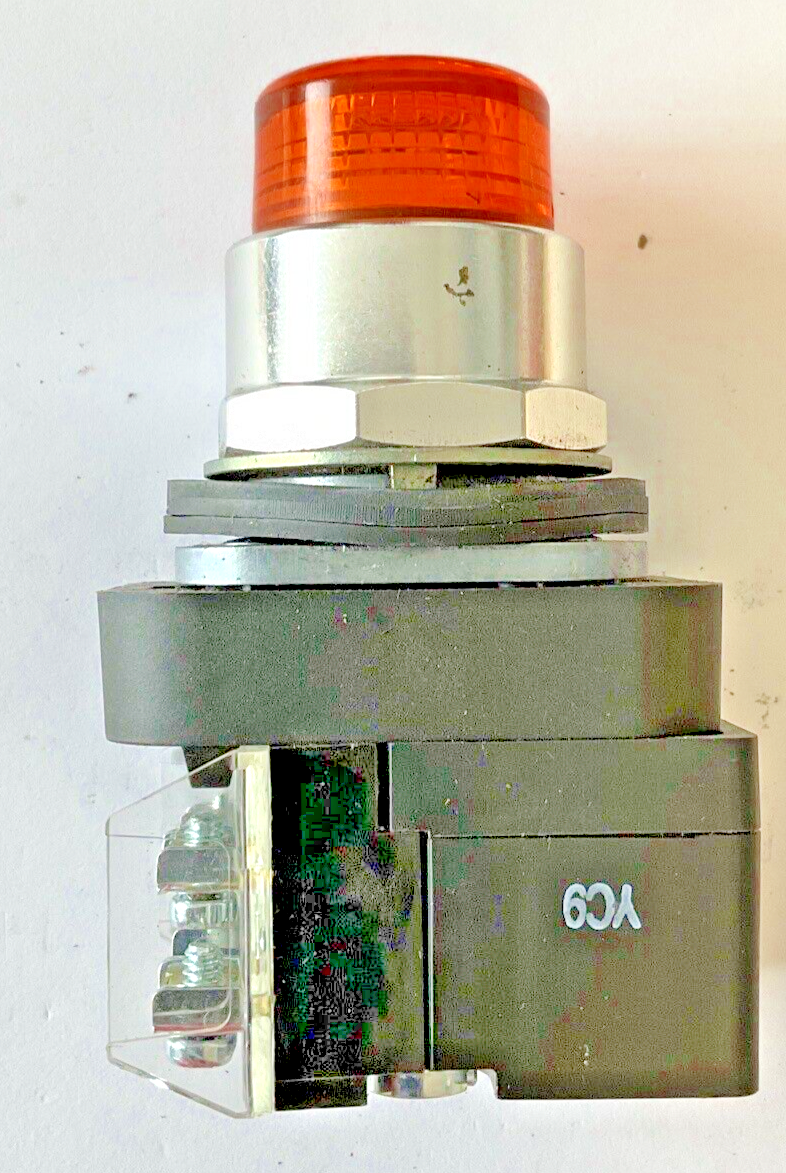 ALLEN BRADLEY 800T-SB00XX MOMENTARY PUSH BUTTON SER.T W/800TC-N374 SER.A