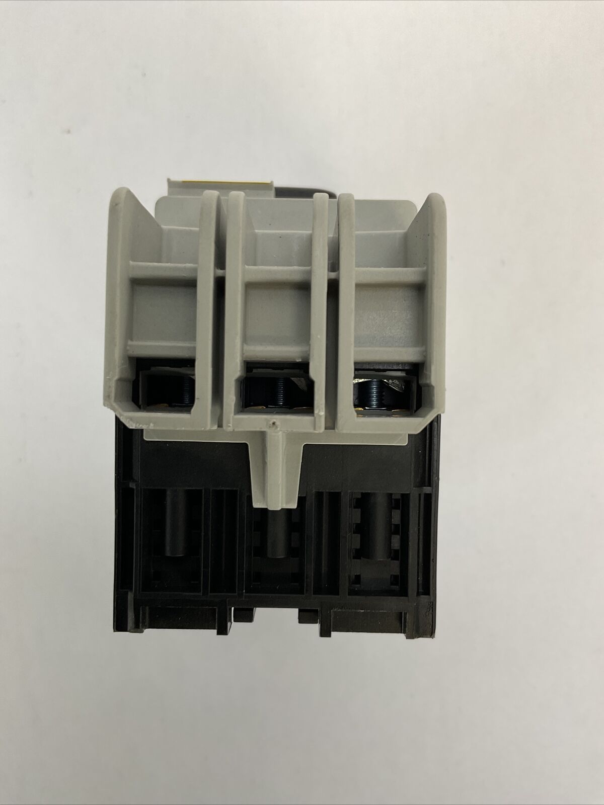 ALLEN BRADLEY 140M-C2E-B40 SER C MOTOR PROTECTOR CIRCUIT BREAKER 2.5-4.0A 140M-C