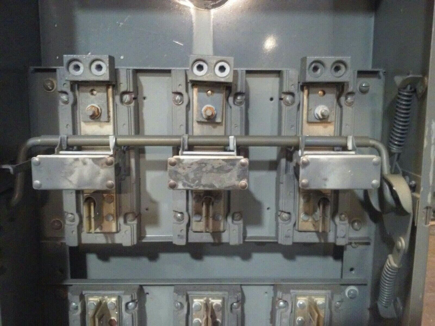 ITE BULLDOG F-325 FUSIBLE DISCONNECT SWITCH, 3PH, 400A, 240VAC/250VDC, 100HP