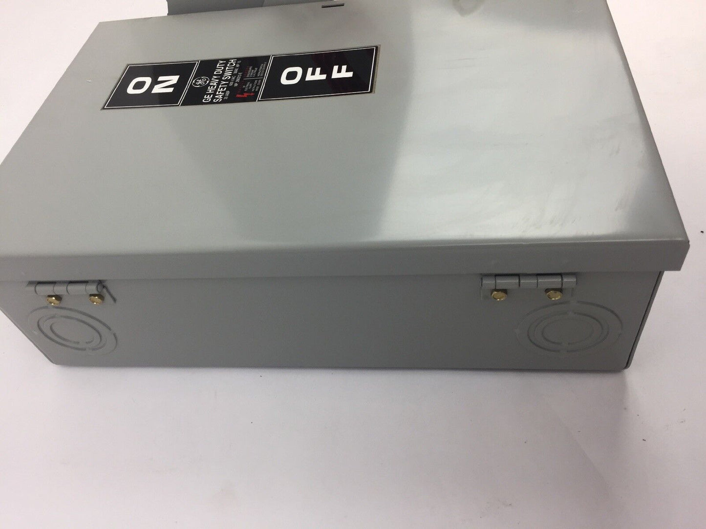 GE TH2261DC HEAVY DUTY SAFETY SWITCH 600 MAX VAC 250 MAX VDC 30 AMPS 2 POLES