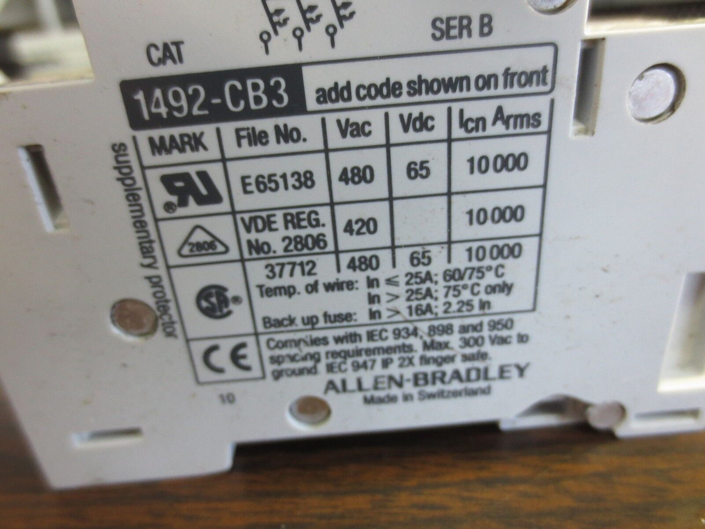 ALLEN-BRADLEY 1492-CB3, Ser. B CIRCUIT BREAKER 4A, 3-POLE - G040