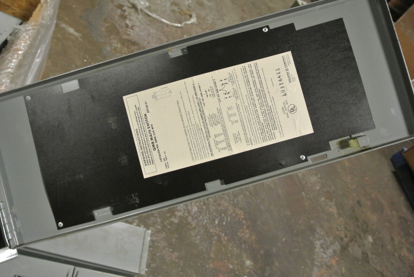 SQUARE D QMB324MW - FUSIBLE PANEL "MAIN" SWITCH - 240VAC, 200A, 3-POLE