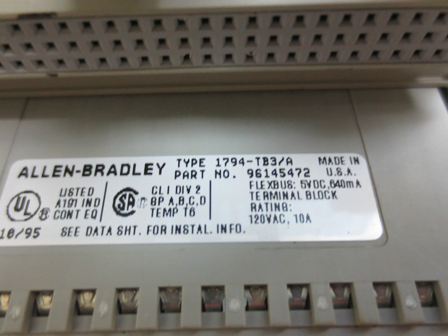 ALLEN-BRADLEY 1794-TB3/A FLEXBUS TERMINAL BLOCK & 1794-OAB/A OUTPUT MODULE
