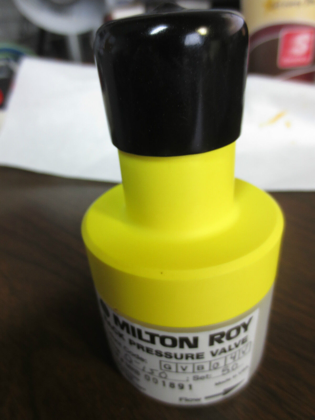 MILTON ROY GVB04V BACK PRESSURE VALVE 0-150 SET: 50, NEW SURPLUS in BOX w/ INSTR