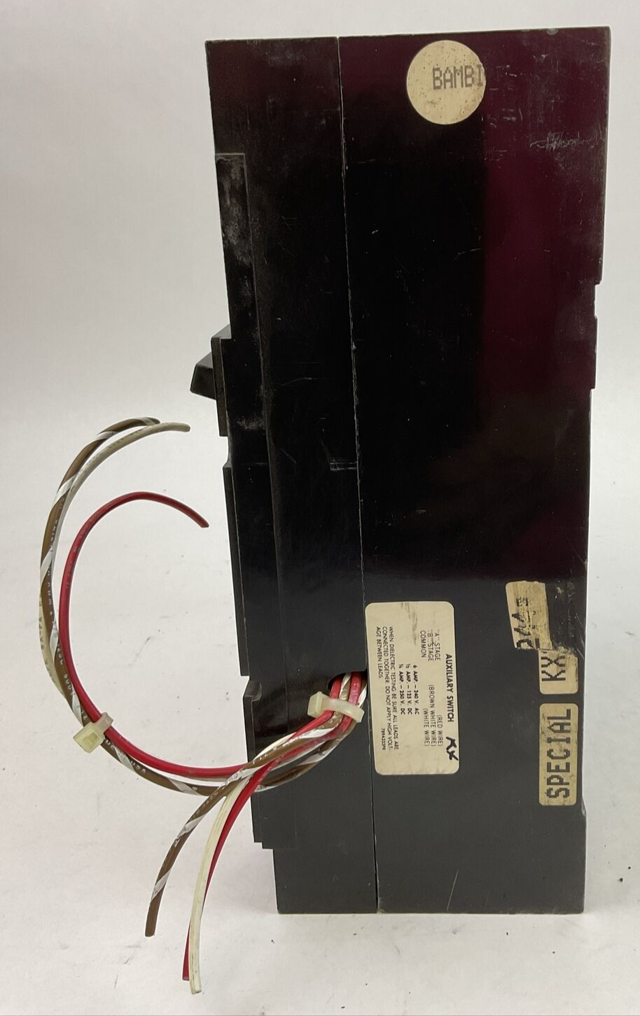 GE TJJ436400 MOD 5 CIRCUIT BREAKER 400AMP 600VAC 3POLE W/ SHUNT TRIP & AUXILIARY