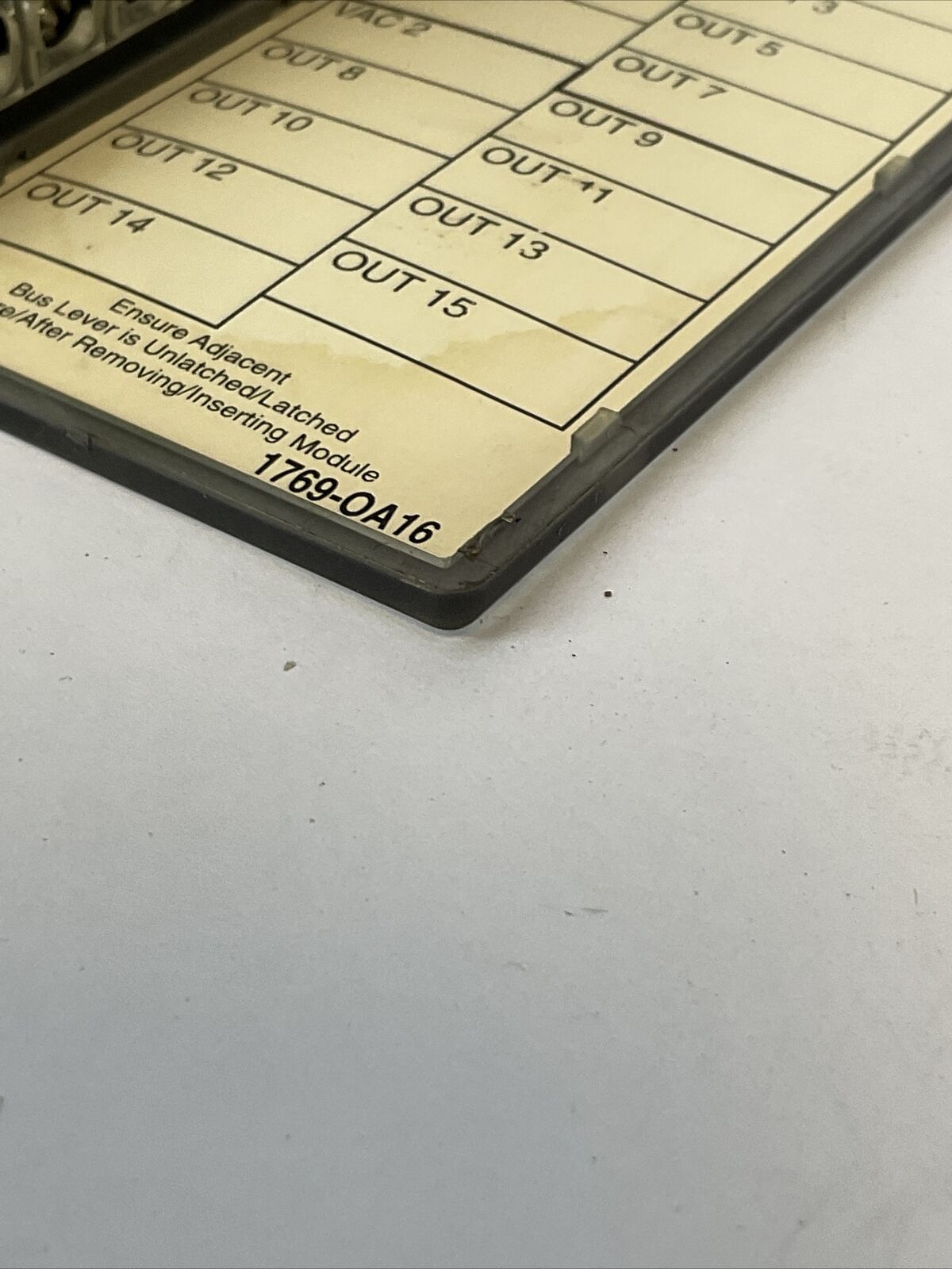 ALLEN BRADLEY 1769-OA16 SER A F/W REV 3.1 DIR/VER 95320750/03 16PT 85-265VAC