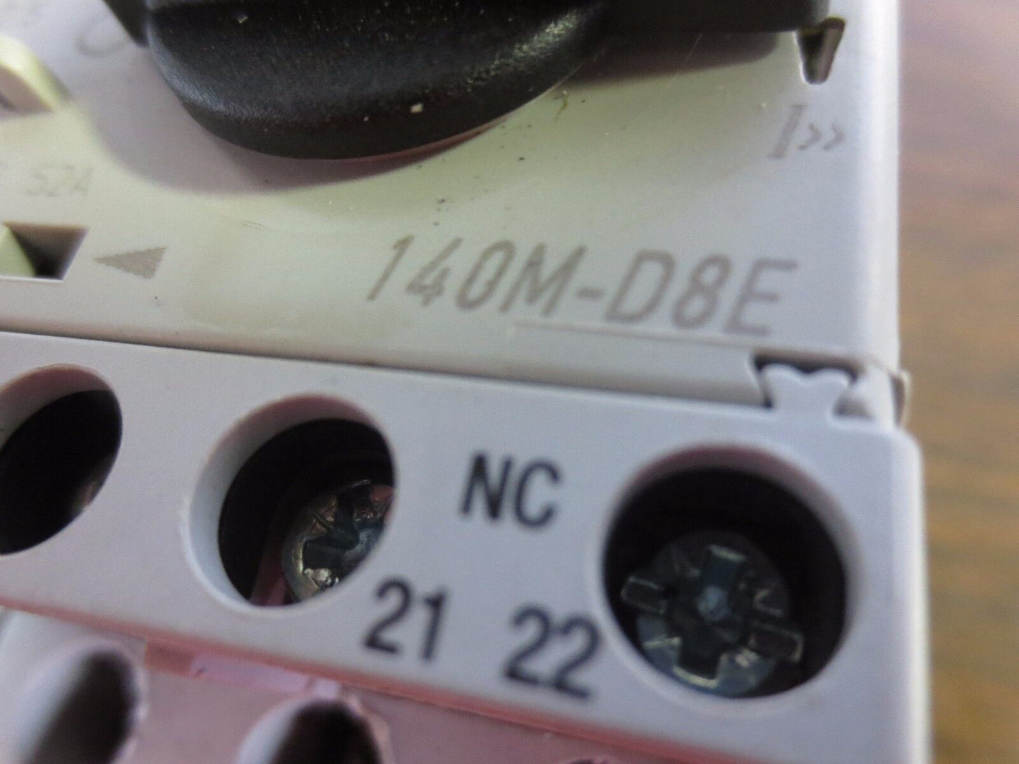 ALLEN-BRADLEY 140M-D8E-B40, Ser. B MOTOR PROTECTOR CIRCUIT BREAKER