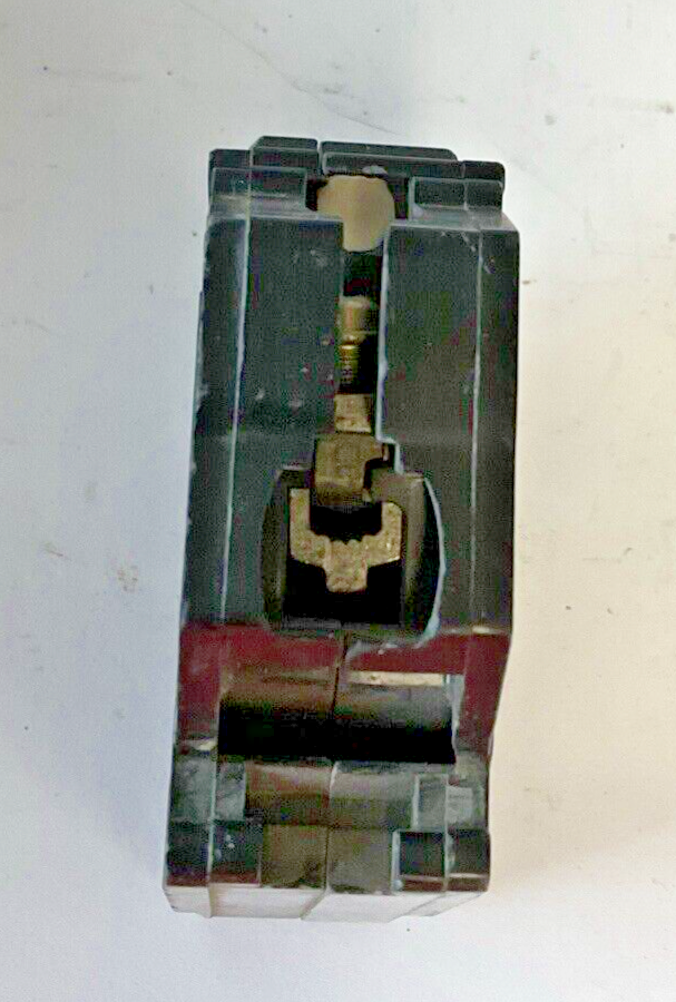 GE THQL1130 CIRCUIT BREAKER FRAME RT-692 120/240VAC 1POLE 30AMP***LOTOF6***