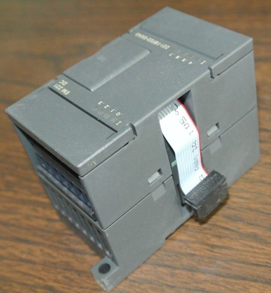 SIEMENS 6ES7 221-1BF22-0XA0 DIGITAL INPUT MODULE 8x24VDC, 15-30V NEW SURPLUS
