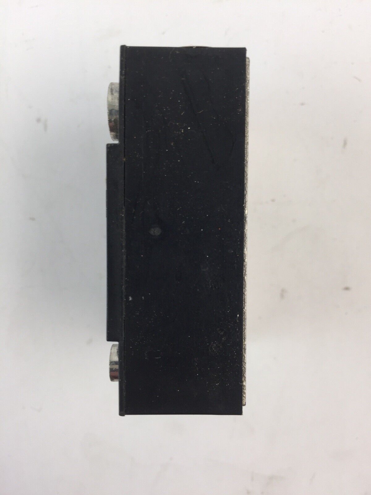 CRYDOM D1210 SOLID STATE RELAY INPUT 3-32VDC OUTPUT 120VAC 0.10A