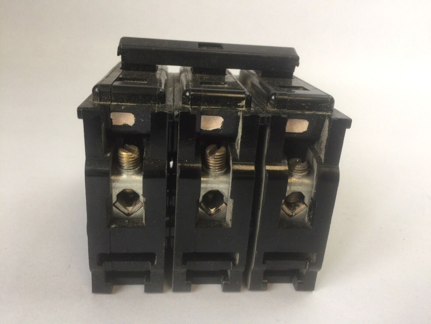 SIEMENS BQ3B020 CIRCUIT BREAKER 3POLE 20AMP 120/240VAC TYPE EQ-B