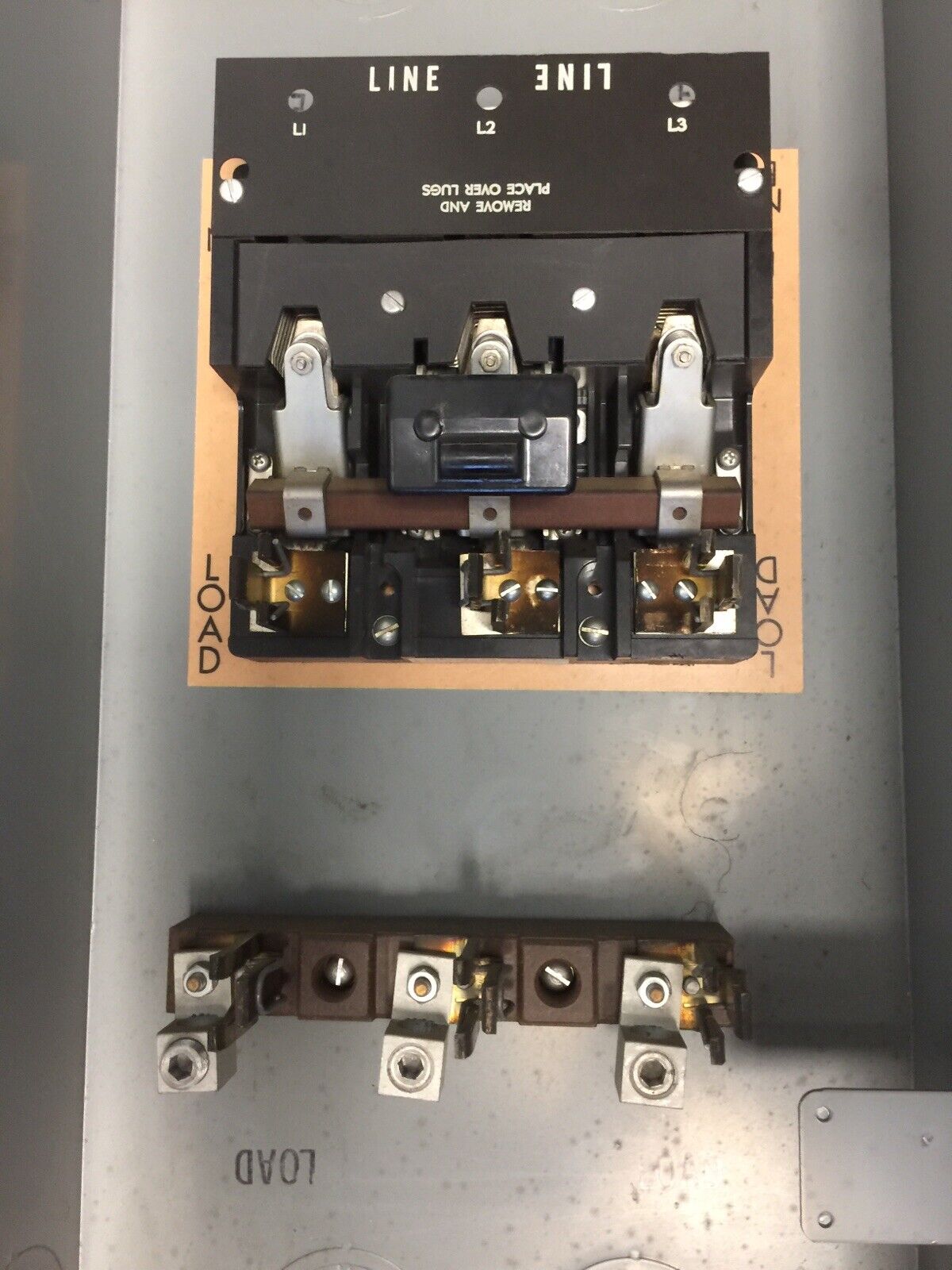 GE TH4324 SAFETY SWITCH 200AMP 4 SN POLE 240VAC 60HP 3PH MODEL 1