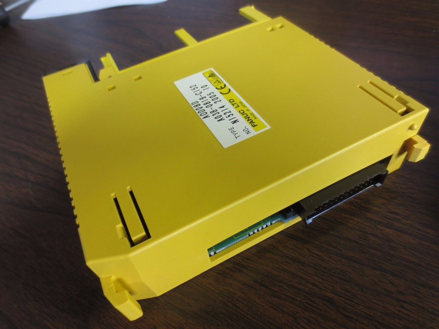 FANUC A03B-0819-C152 / AOD08 OUTPUT MODULE 12/24VDC, 2A, POSITIVE LOGIC NO DOOR