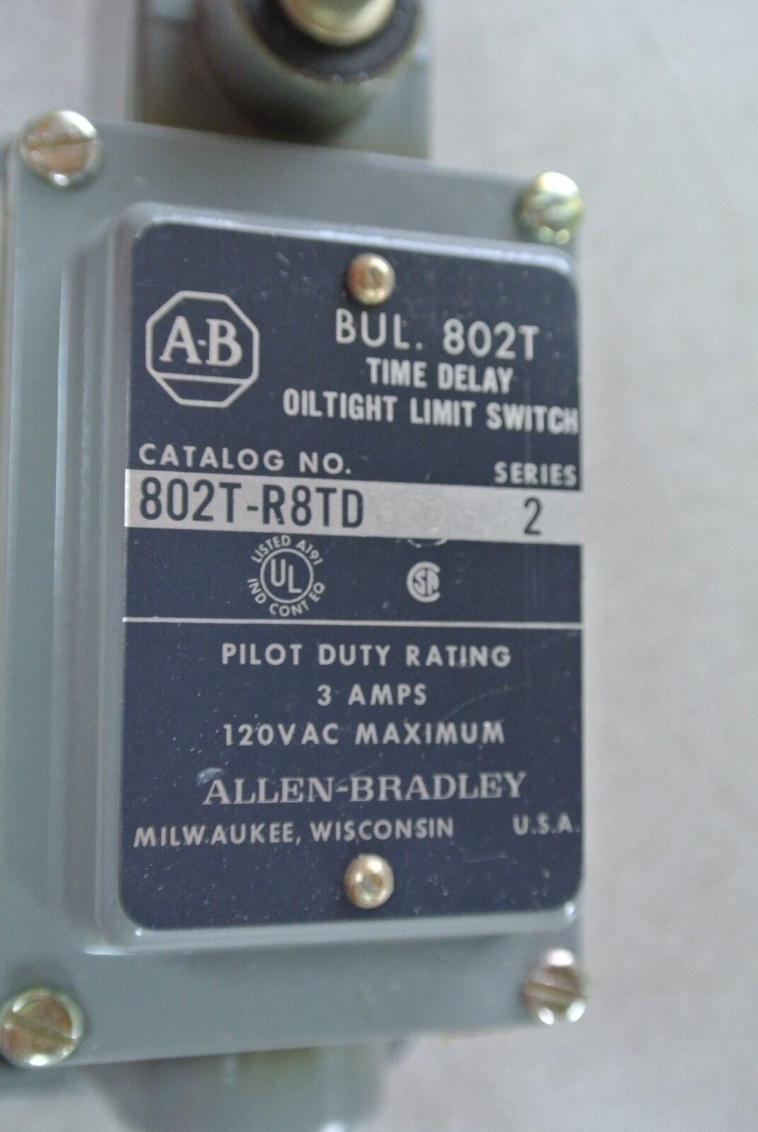ALLEN-BRADLEY 802T-R8TD, Ser. 2 - TIME DELAY LIMIT SWITCH NEW SURPLUS