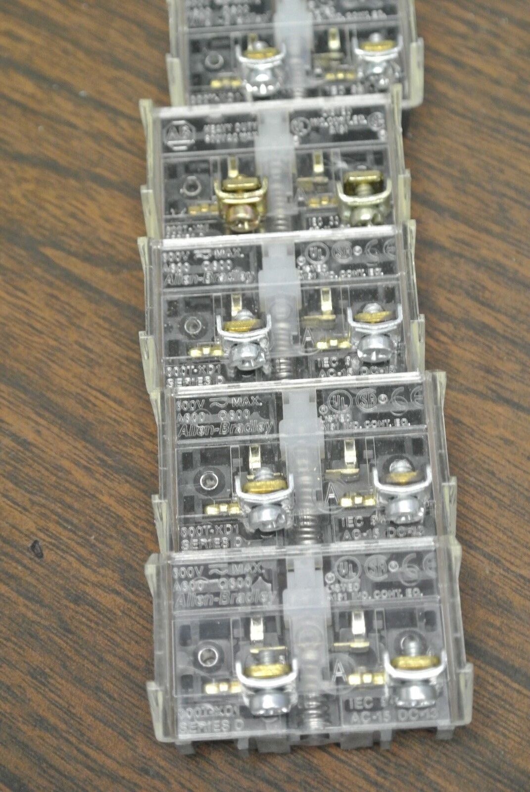 LOT of 5 / ALLEN-BRADLEY 800T-XD1 / SHALLOW BLOCK CONTACT BLOCK / NEW SURPLUS