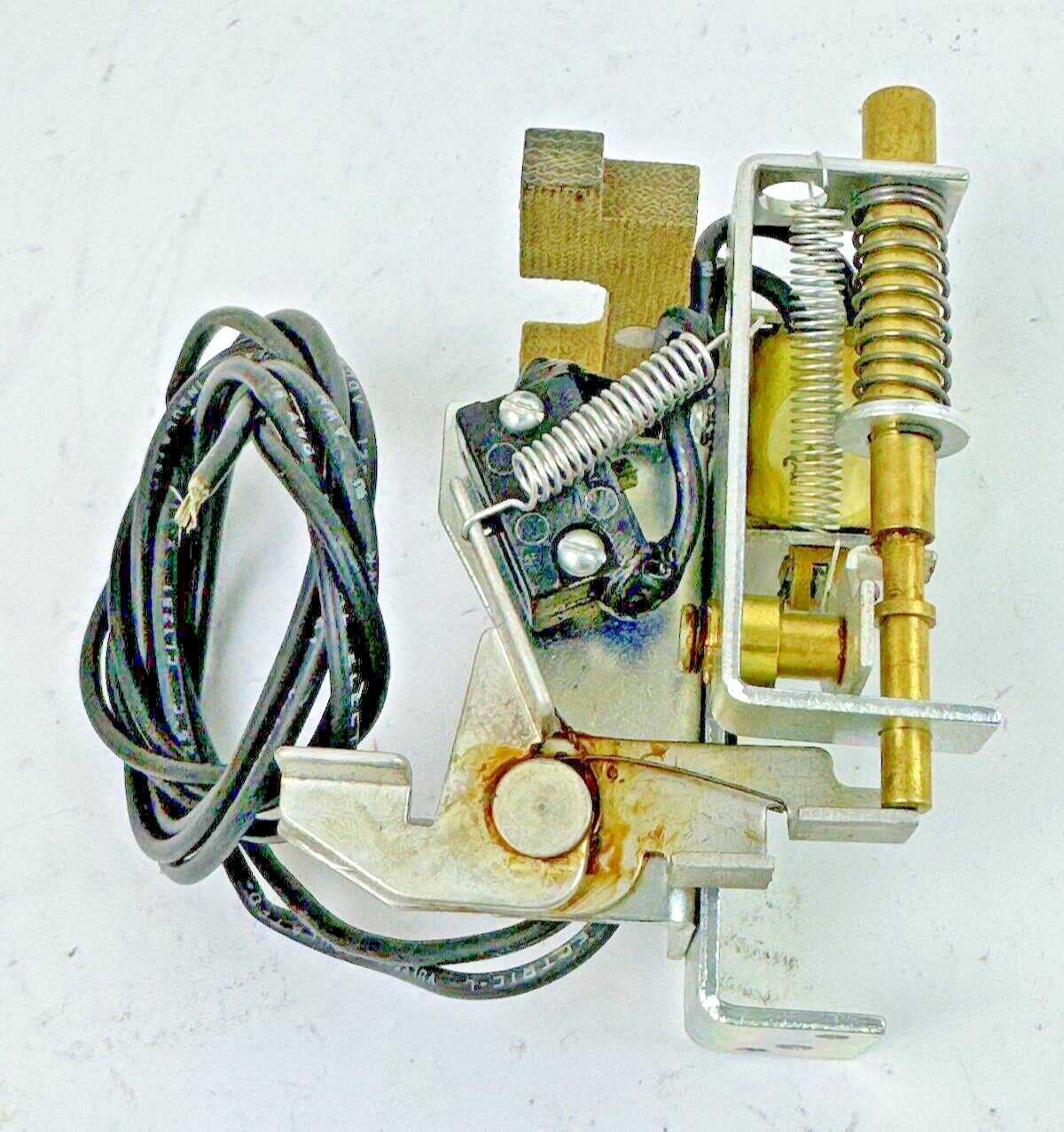 GENERAL ELECTRIC / GE - 24 VDC SHUNT TRIP - TKMBF