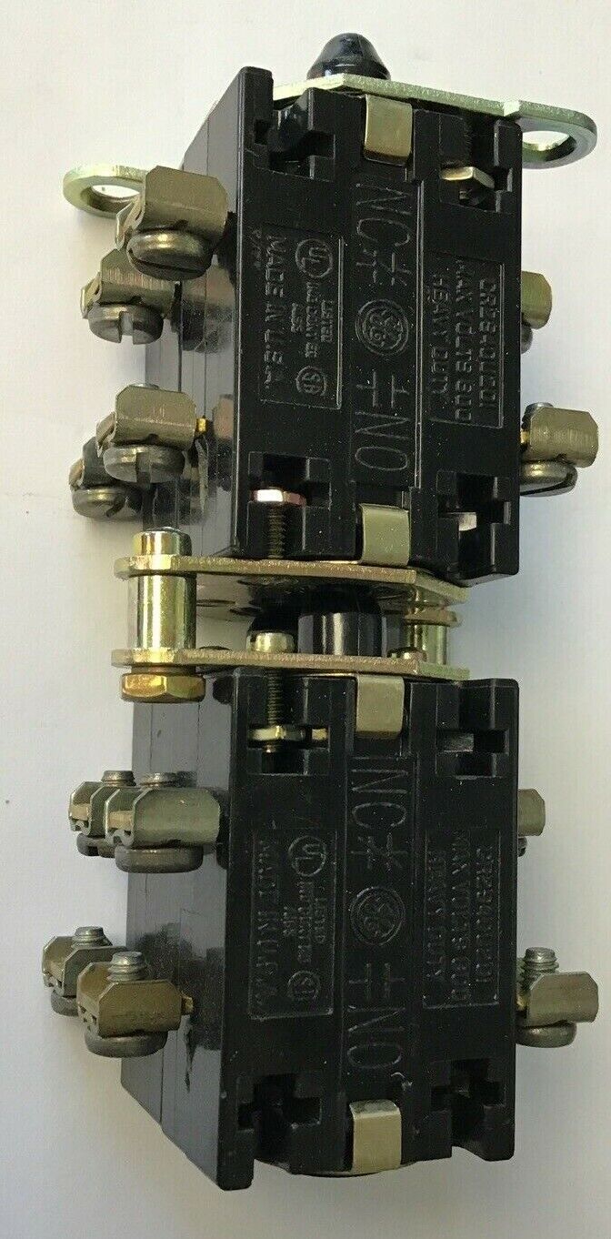 GENERAL ELECTRIC CR290U207 TANDEM BLOCK 600V 4N0-4NC NC CONT.