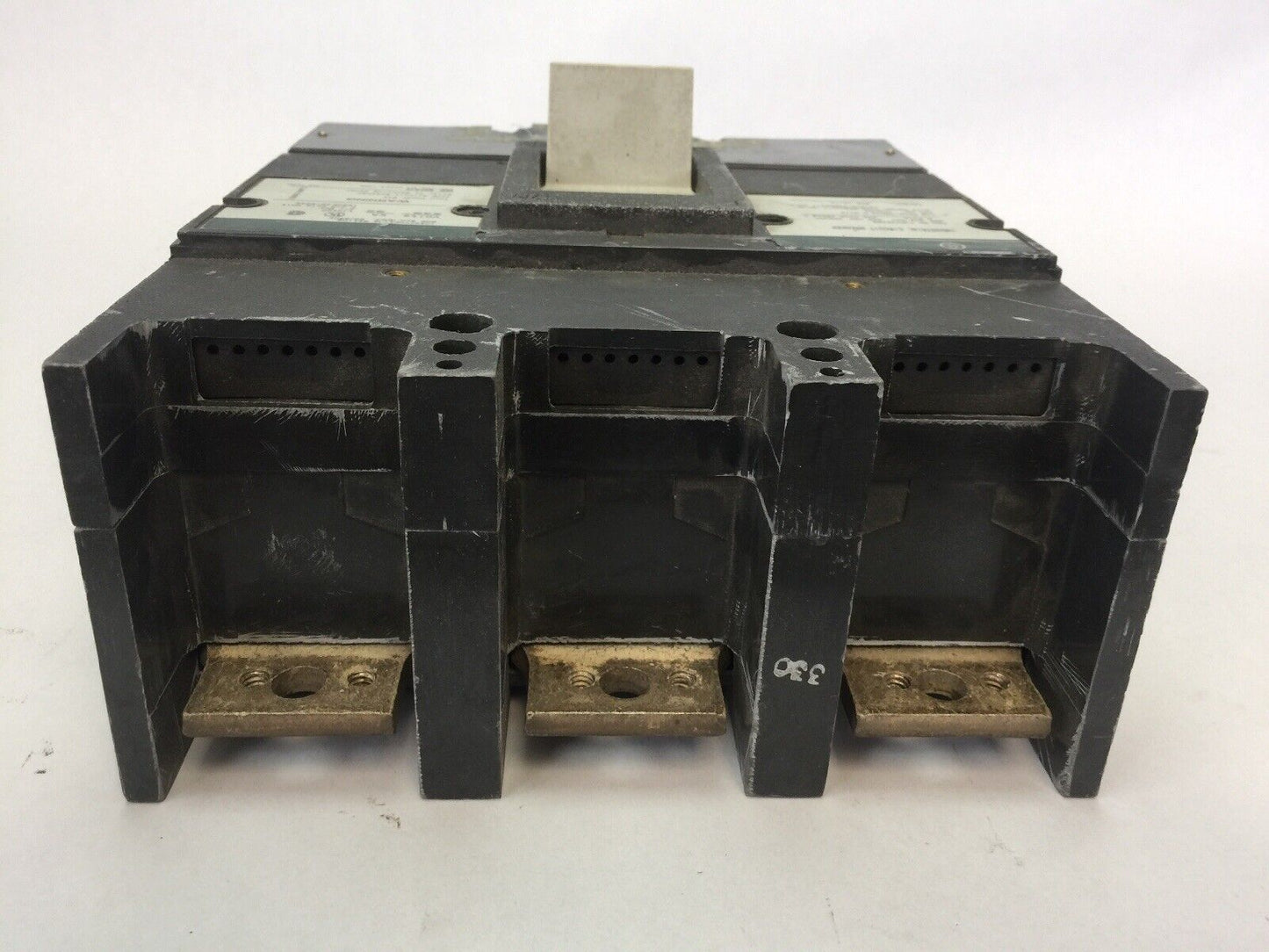 GE TJD432400 INDUSTRIAL CIRCUIT BREAKER 400AMP 240VAC 250VDC 3 POLE 240V 22kA