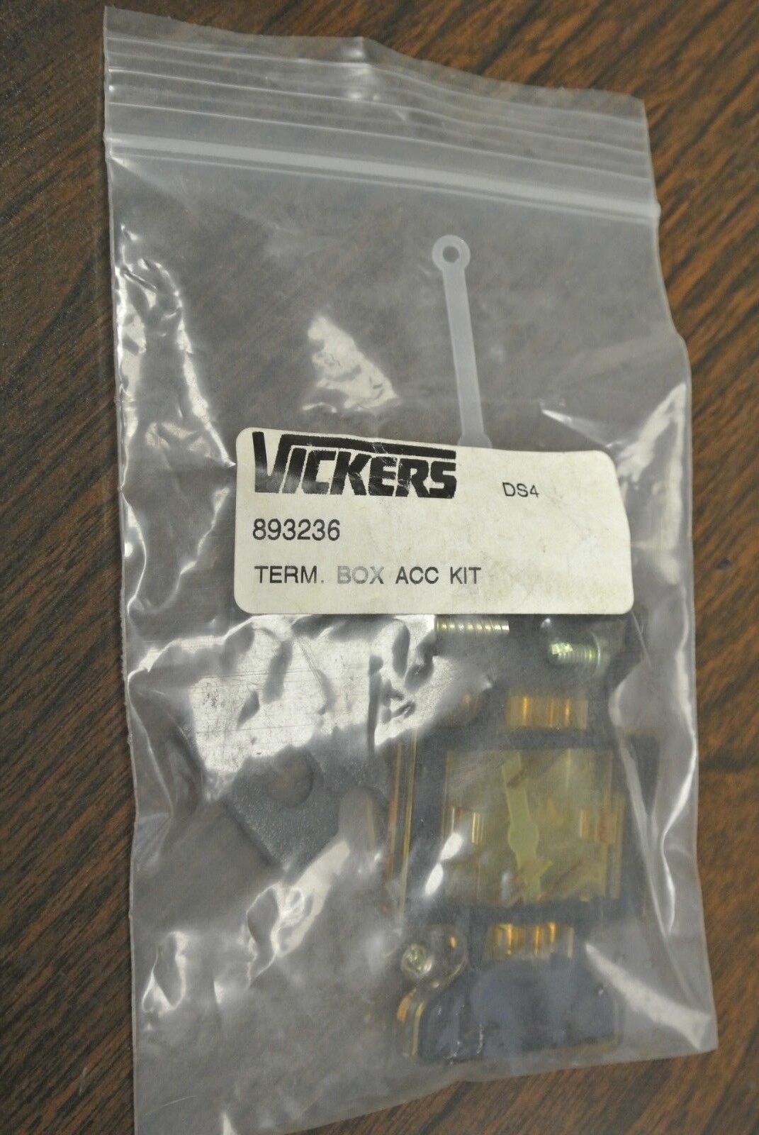 VICKERS 893236 TERMINAL BOX ACCESSORY KIT / NEW SURPLUS