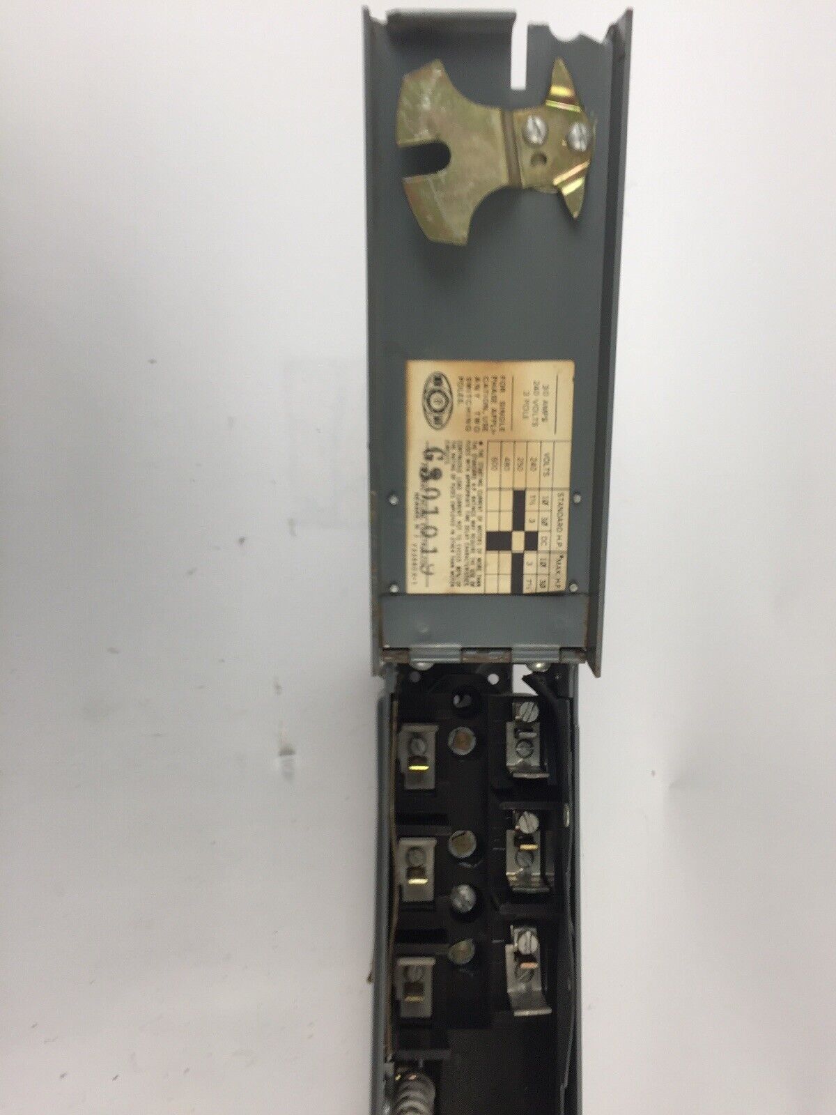 Federal Pacific QMQB-3332C Fusible Panelboard Switch 30 Amp 240VAC 3-P