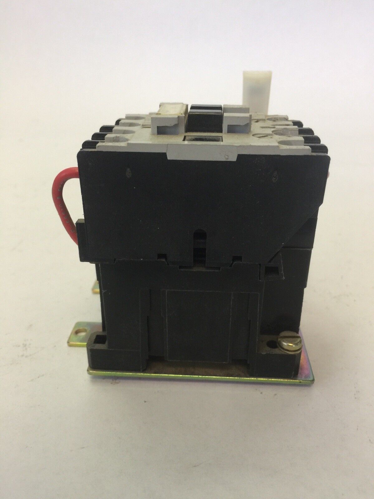 ALLEN BRADLEY 509-TOXD STARTER SER B 600VAC 9A 2HP COIL 120V 60HZ 110V 50HZ