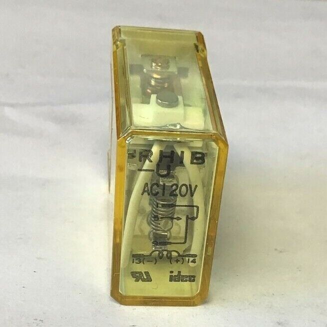 IDEC RH1B-U RELAY 120VAC ***LOTOF10***