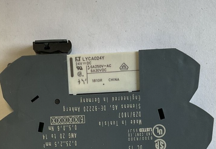 SIEMENS 3RQ3118-1AM00 RELAY 24VDC 0.3W 230V 3A