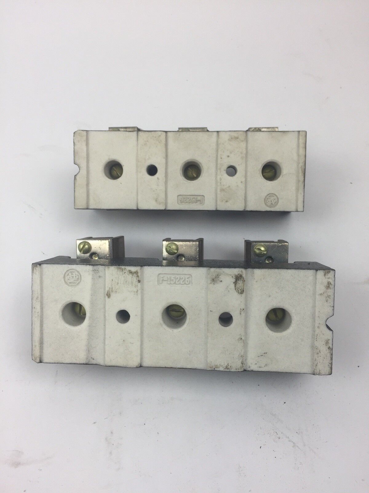 ALLEN BRADLEY 1491 N323 FUSE BLOCK 100 AMP 250 OR 600 VOLT 3 POLE