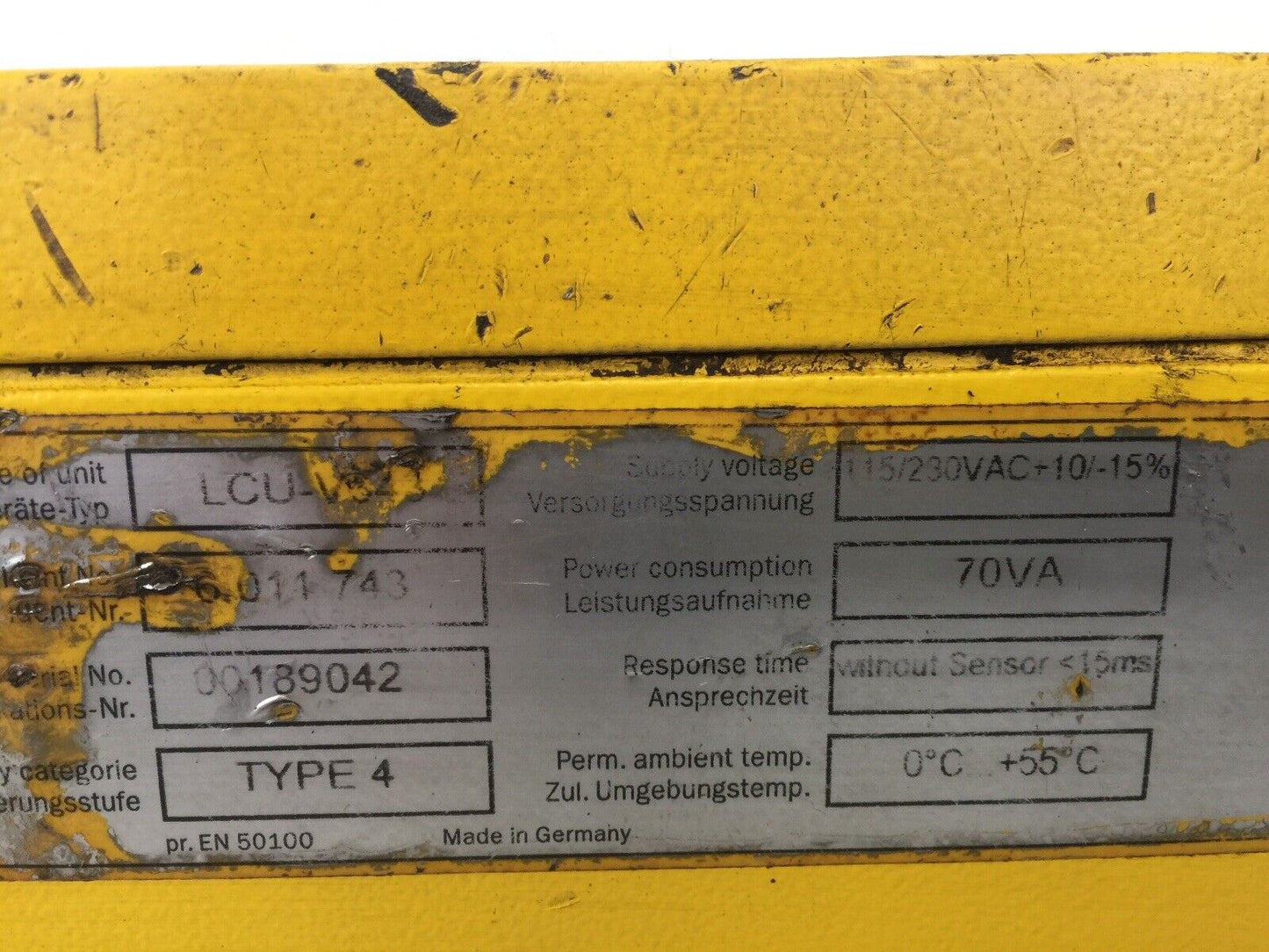 SICK LCU-V343 SENSOR SAFETY CONTROL 6011743 115/230VAC+10/-15% 70VA TYPE 4