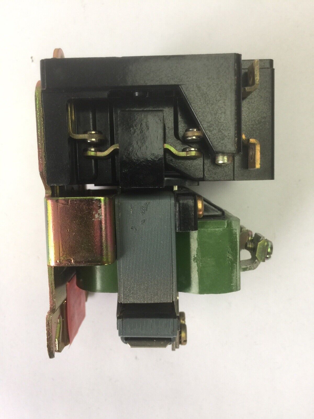 GE CR2811A210QA2 MACHINE TOOL RELAY 600V 10A COIL 22D135 115V 60HZ 92V 50HZ