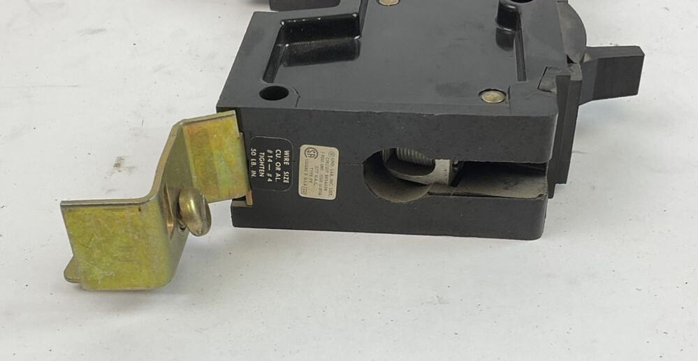 SQUARE D FY14020C CIRCUIT BREAKER 20A 277VAC 1-POLE ***LOTOF3***