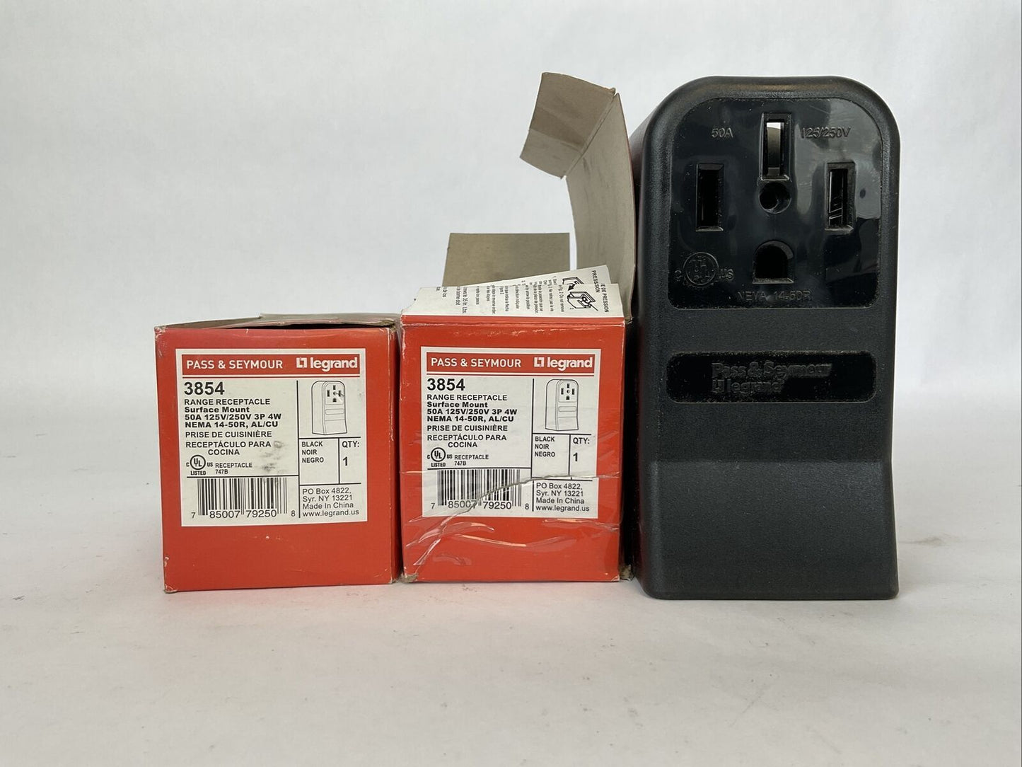 PASS & SEYMOUR 3854 RANGE RECEPTACLE SURFACE MOUNT 50A 125/250V 3P 4W (LOT OF 2)