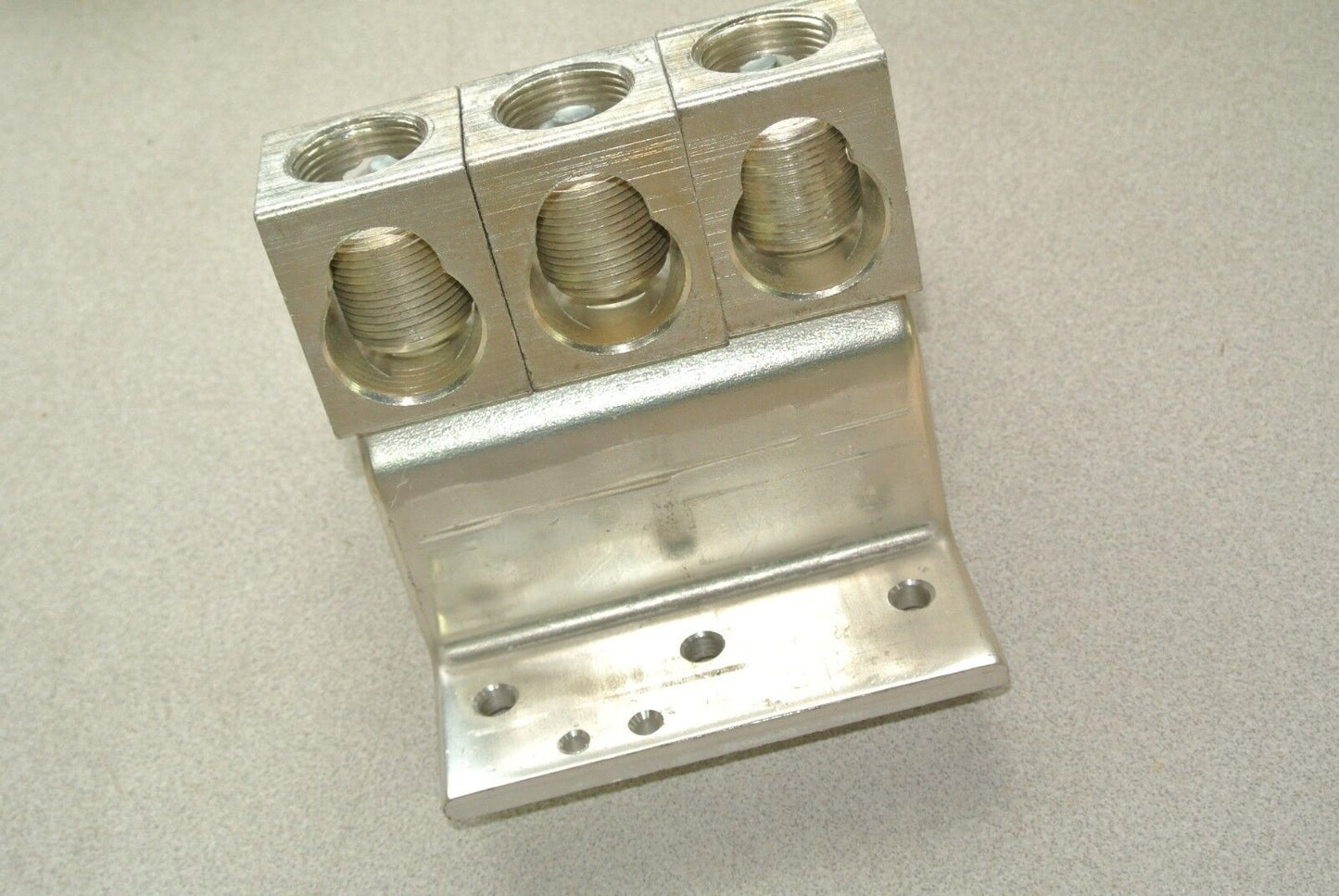 CUTLER-HAMMER CG3L7512 - BOX LUG KIT - 1200 AMP - NEW SURPLUS