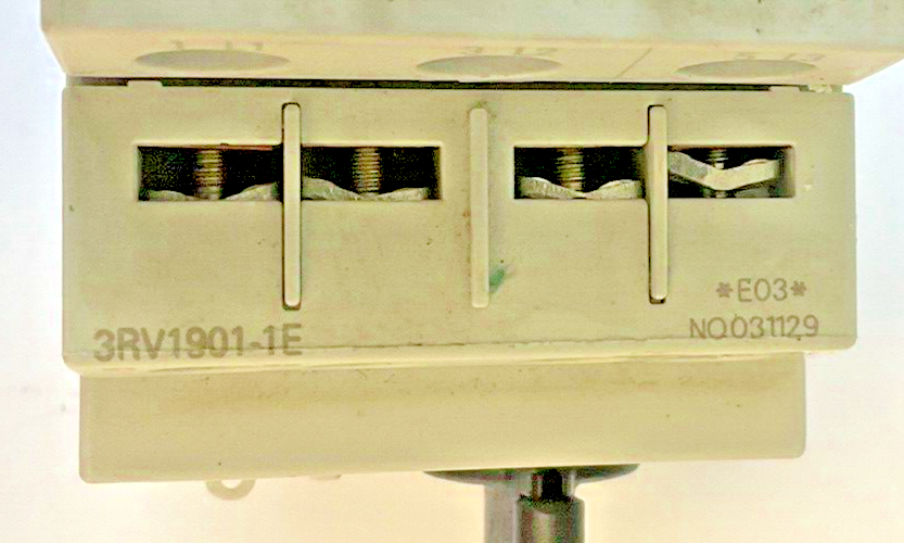 SIEMENS 3RV1021-0FA10 MOTOR CONTROL 3RV1901-1E 6,5A 277V