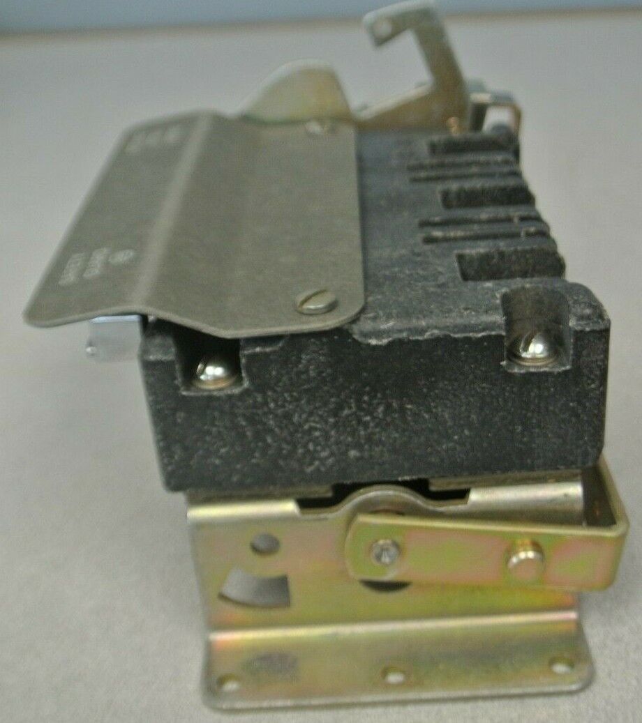 ALLEN-BRADLEY X-68867 SIZE 2 DISCONNECT SWITCH / NEW SURPLUS