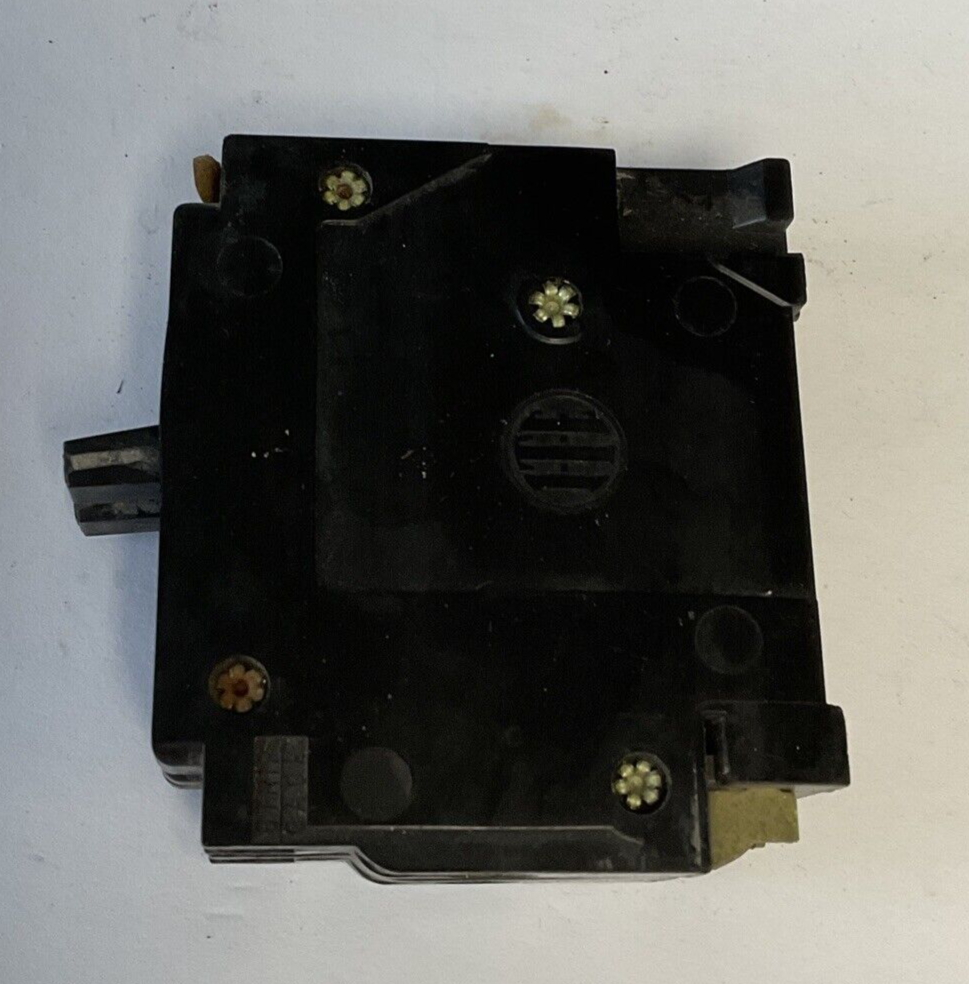 ITE QT1-1515 CIRCUIT BREAKER 15A 2POLE 120/240VAC CLASS ATL***LOTOF4***