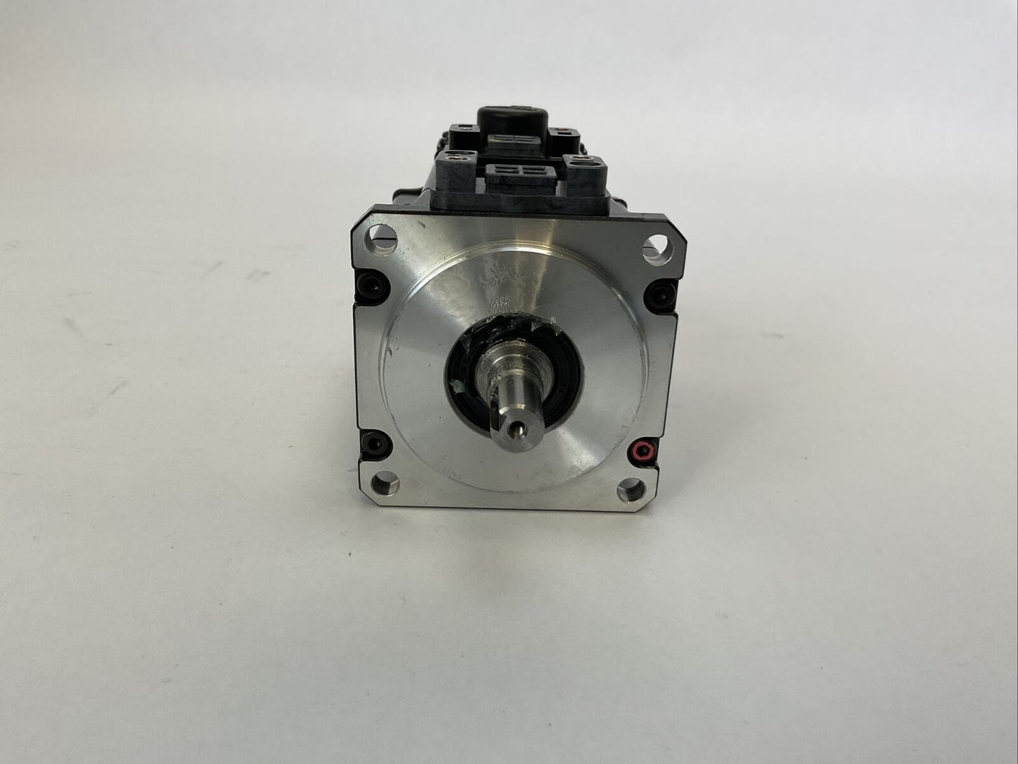 FANUC A06B-0115-B855#0048 AC SERVO MOTOR OUTPUT 0.35kW CINT. 2.5A INPUT 200-240V