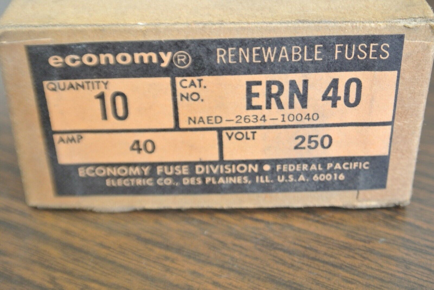 BOX of 10 / ECONOMY / FPE / ERN40 RENEWABLE FUSE / 40A / 250V / NEW SURPLUS