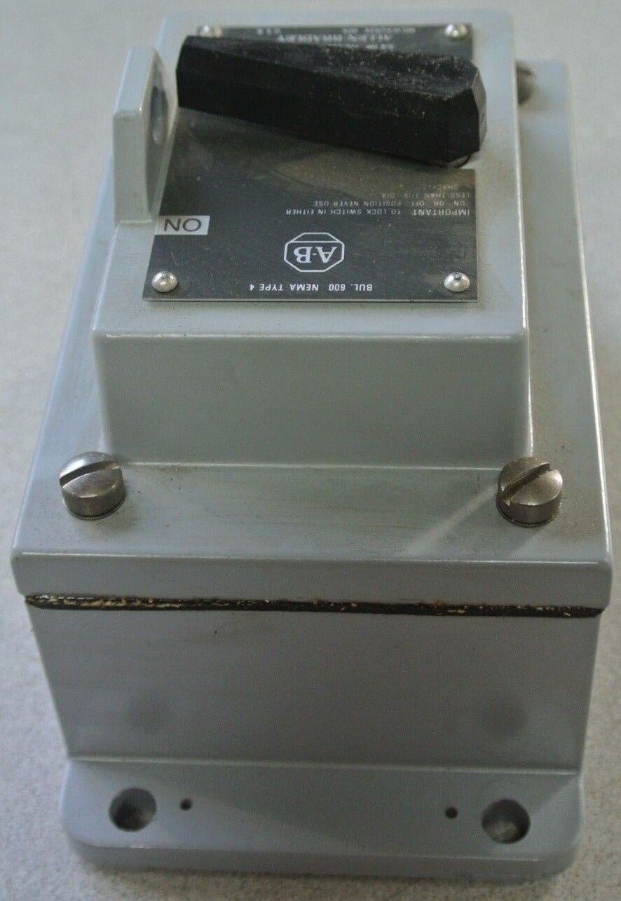 ALLEN-BRADLEY 600-TCX4 MANUAL STARTING SWITCH - TOGGLE - 1 POLE - NEW SURPLUS