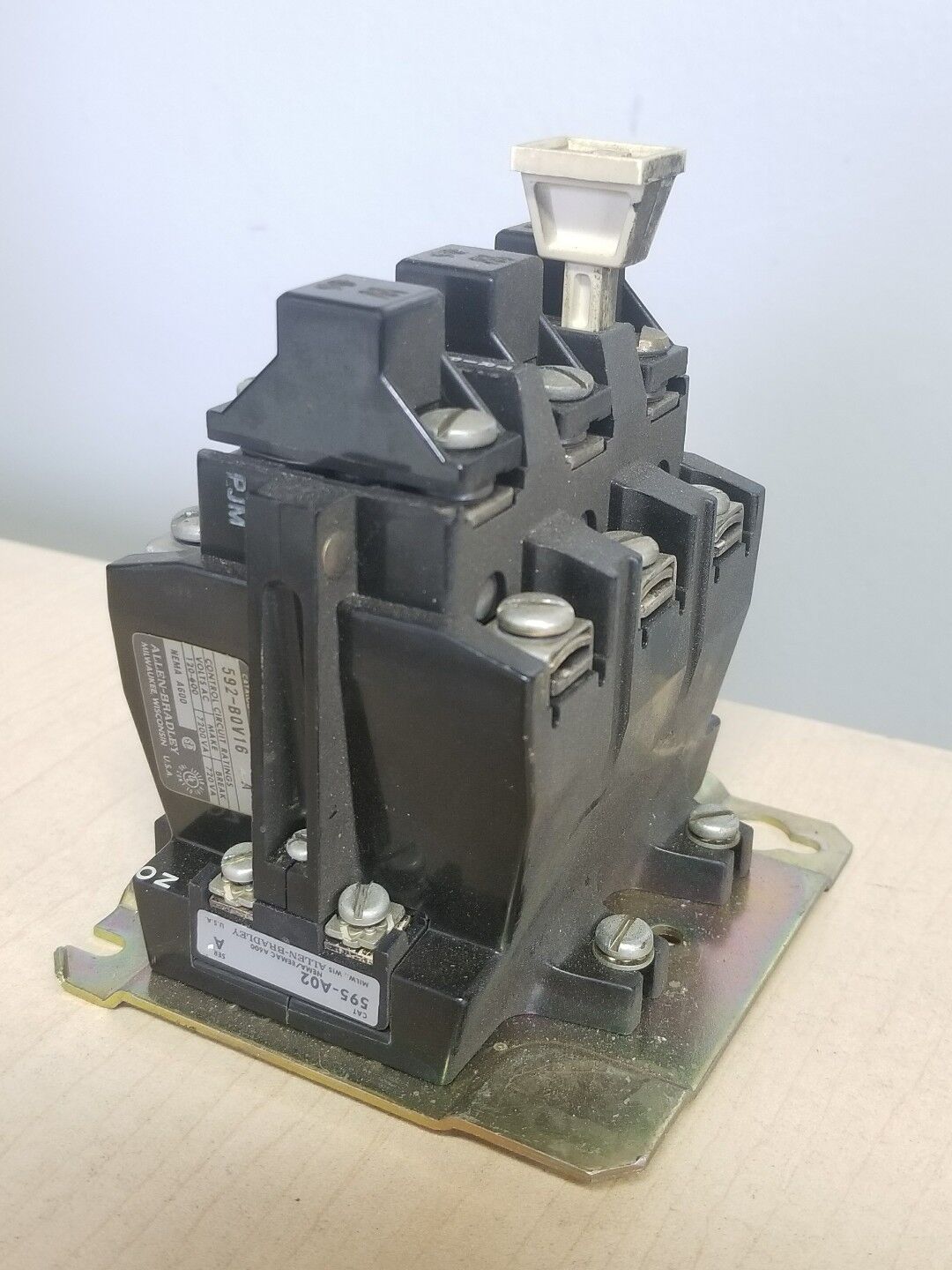 AB/Allen Bradley 592-B0V16 Overload Relay