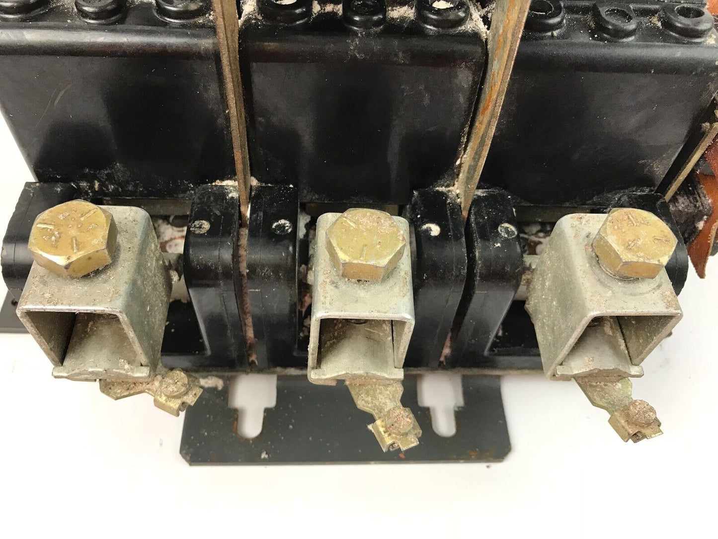 GE CR105G000DFA CONTROL NEMA SIZE 5 MAX VOLTS 600 AC MAX AMPS 300 * USED *