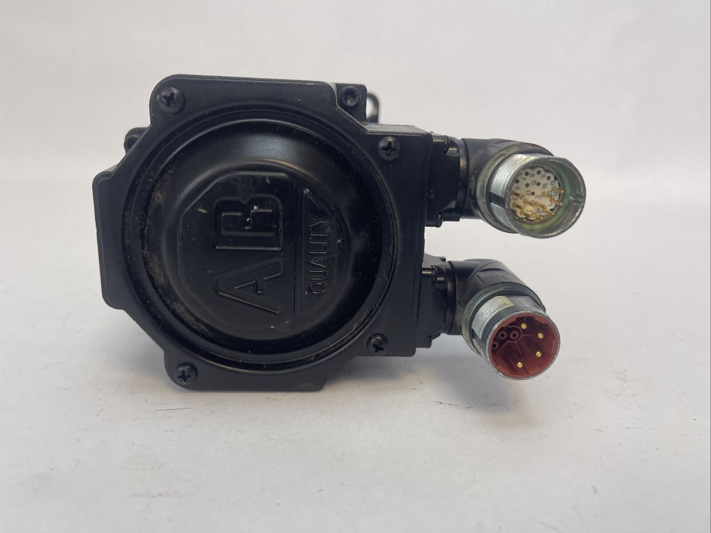 ALLEN BRADLEY MPL-B430P-SJ72AA SERVO MOTOR SER A 5000RPM 2.2/3.0 kW/HP 9.2AMP